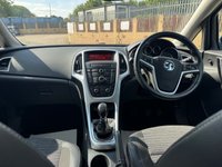 USED 2014 64 VAUXHALL ASTRA 1.6 16v Excite Hatchback 5dr Petrol Manual Euro 5 (115 ps) 1 OWNER PAST 8 YEARS*ALLOYS*AIR CON