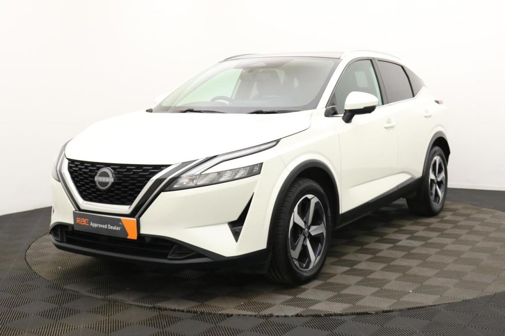 USED 2022 72 NISSAN QASHQAI 1.3 DIG-T MHEV N-Connecta SUV 5dr Petrol Hybrid Manual Euro 6 (s/s) (140 ps) Car Play, Pan Roof, Camera
