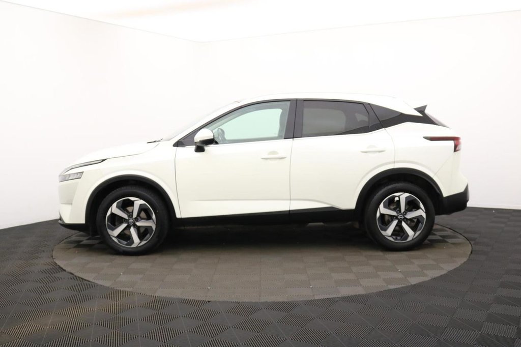 USED 2022 72 NISSAN QASHQAI 1.3 DIG-T MHEV N-Connecta SUV 5dr Petrol Hybrid Manual Euro 6 (s/s) (140 ps) Car Play, Pan Roof, Camera