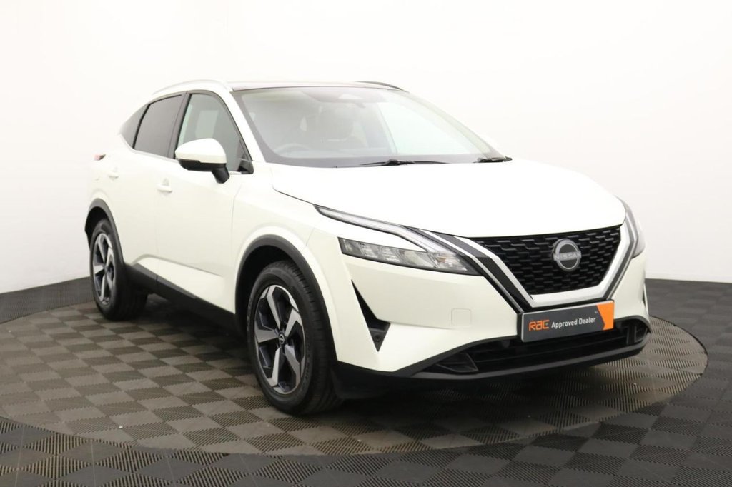 USED 2022 72 NISSAN QASHQAI 1.3 DIG-T MHEV N-Connecta SUV 5dr Petrol Hybrid Manual Euro 6 (s/s) (140 ps) Car Play, Pan Roof, Camera