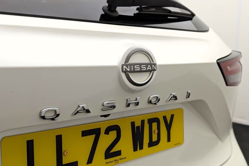 USED 2022 72 NISSAN QASHQAI 1.3 DIG-T MHEV N-Connecta SUV 5dr Petrol Hybrid Manual Euro 6 (s/s) (140 ps) Car Play, Pan Roof, Camera