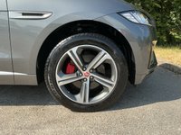 USED 2017 67 JAGUAR F-PACE 3.0 D300 V6 S SUV 5dr Diesel Auto AWD Euro 6 (s/s) (300 ps) FULL SERVICE HISTORY * LOVELY CAR & SPEC!