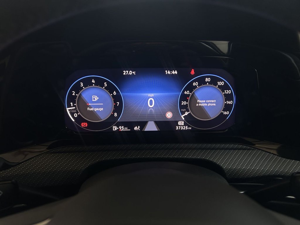 2024 Volkswagen Golf — image 10