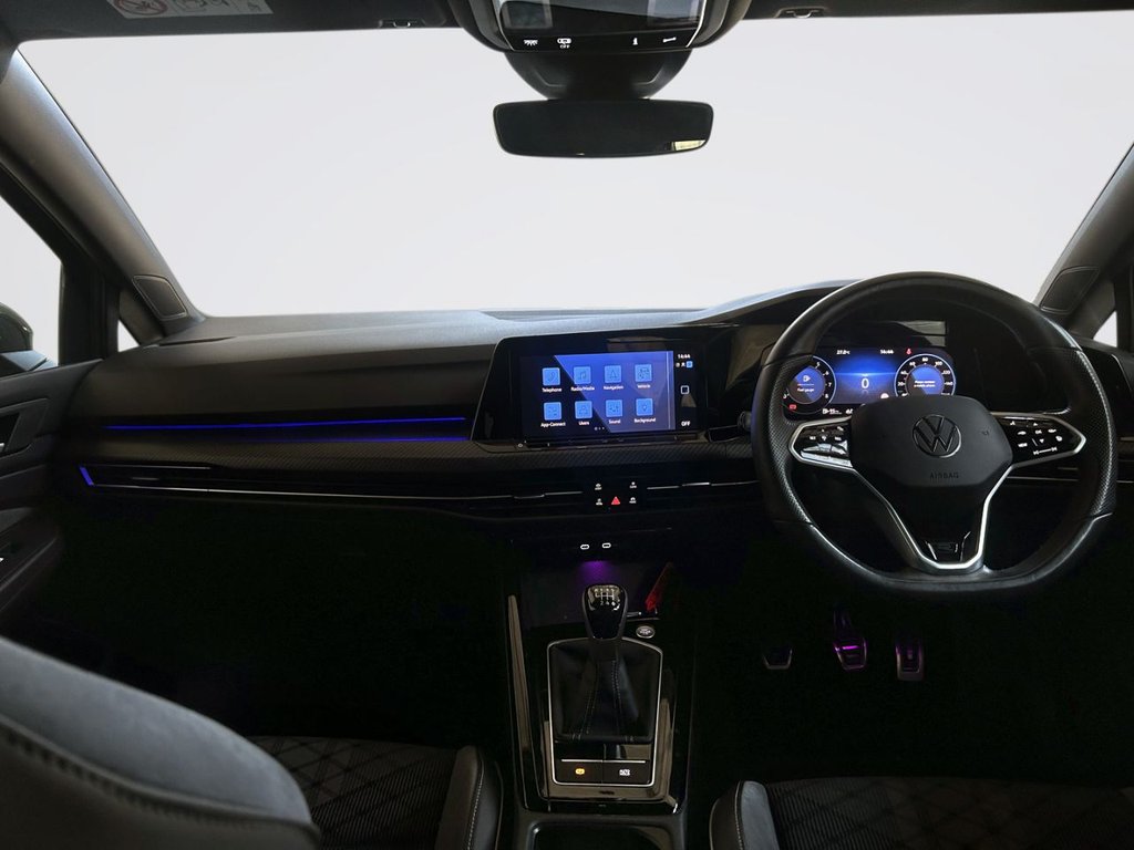 2024 Volkswagen Golf — image 2