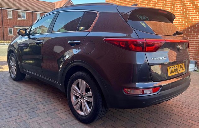 View our KIA SPORTAGE