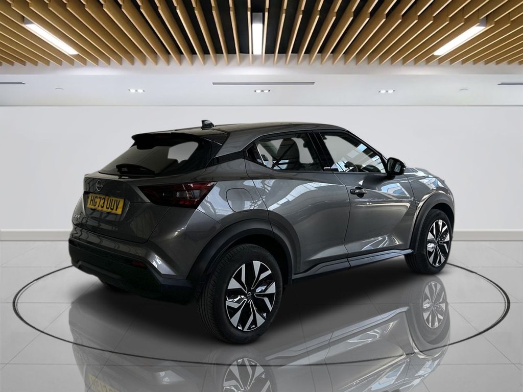 2023 Nissan Juke — image 3