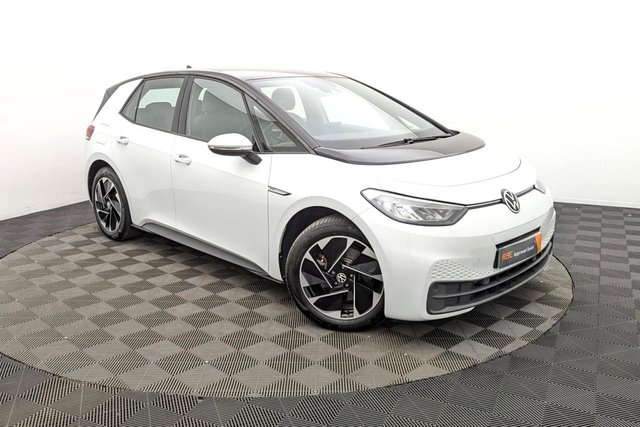 2022 71 VOLKSWAGEN ID.3 Pro Performance 58kWh Life Hatchback 5dr Electric Auto (204 ps) Car Play, 18" Alloys, Sensors