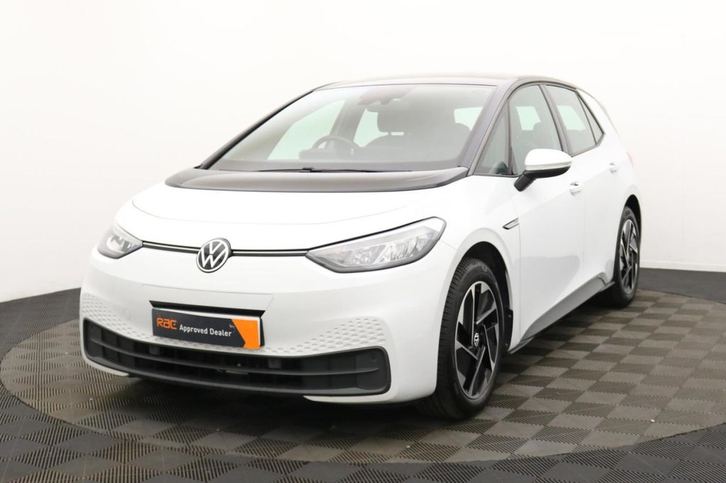 USED 2022 71 VOLKSWAGEN ID.3 Pro Performance 58kWh Life Hatchback 5dr Electric Auto (204 ps) Car Play, 18" Alloys, Sensors