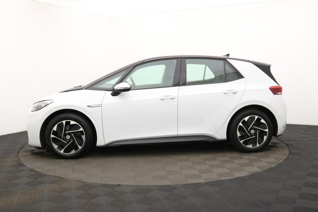 USED 2022 71 VOLKSWAGEN ID.3 Pro Performance 58kWh Life Hatchback 5dr Electric Auto (204 ps) Car Play, 18" Alloys, Sensors