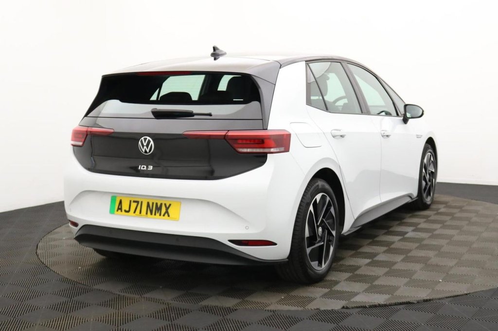 USED 2022 71 VOLKSWAGEN ID.3 Pro Performance 58kWh Life Hatchback 5dr Electric Auto (204 ps) Car Play, 18" Alloys, Sensors