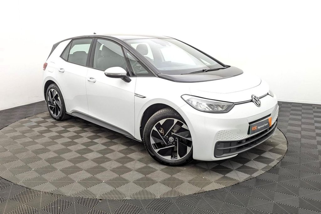 USED 2022 71 VOLKSWAGEN ID.3 Pro Performance 58kWh Life Hatchback 5dr Electric Auto (204 ps) Car Play, 18" Alloys, Sensors