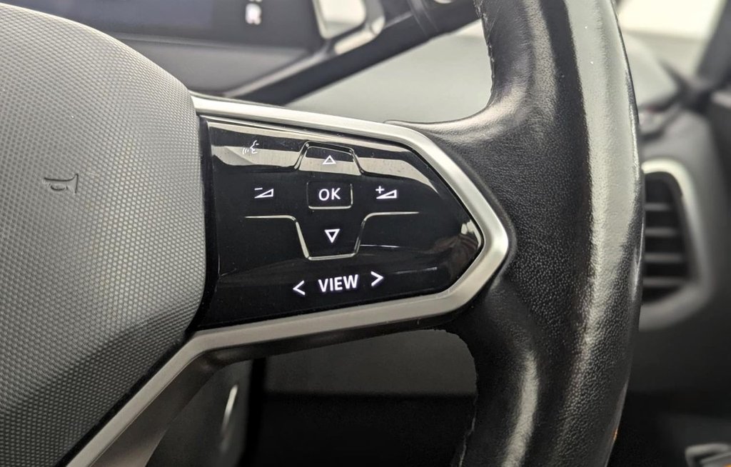 USED 2022 71 VOLKSWAGEN ID.3 Pro Performance 58kWh Life Hatchback 5dr Electric Auto (204 ps) Car Play, 18" Alloys, Sensors