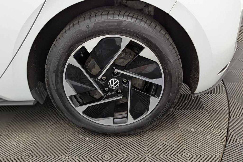 USED 2022 71 VOLKSWAGEN ID.3 Pro Performance 58kWh Life Hatchback 5dr Electric Auto (204 ps) Car Play, 18" Alloys, Sensors
