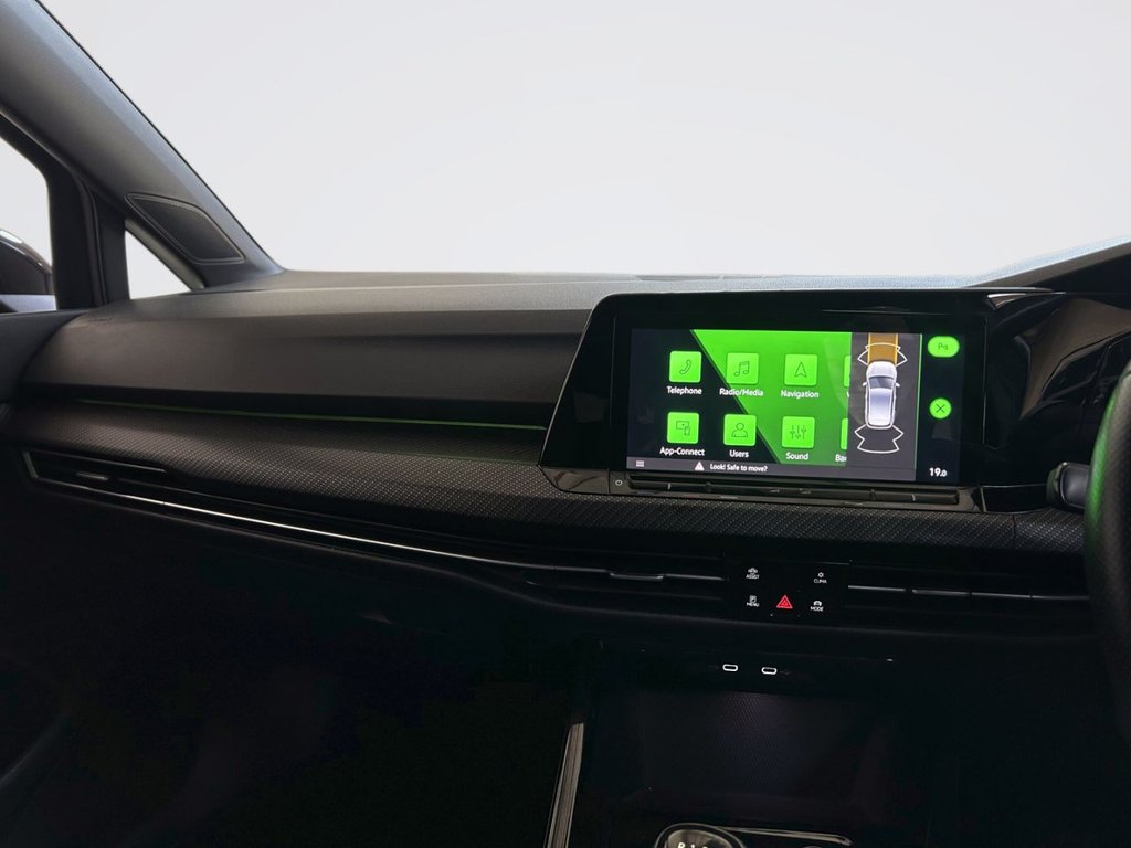 2024 Volkswagen Golf — image 12