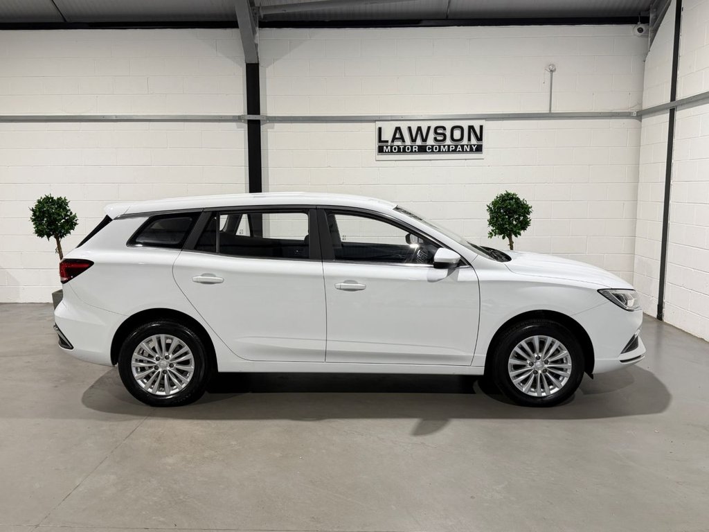 USED 2022 72 MG MG5 61.1kWh Excite Long Range Estate 5dr Electric Auto (156 ps) 