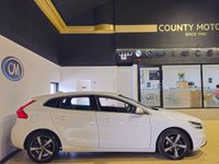 USED 2017 67 VOLVO V40 2.0 T2 R-Design Nav Plus Hatchback 5dr Petrol Manual Euro 6 (s/s) (122 ps) Fresh 12 month MOT, Fresh serv