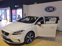 USED 2017 67 VOLVO V40 2.0 T2 R-Design Nav Plus Hatchback 5dr Petrol Manual Euro 6 (s/s) (122 ps) Fresh 12 month MOT, Fresh serv