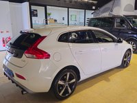 USED 2017 67 VOLVO V40 2.0 T2 R-Design Nav Plus Hatchback 5dr Petrol Manual Euro 6 (s/s) (122 ps) Fresh 12 month MOT, Fresh serv