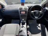 USED 2011 61 TOYOTA AVENSIS 2.0 D-4D TR Tourer 5dr Diesel Manual Euro 5 (126 ps) SAT NAV, BLUETOOTH & DAB RADIO
