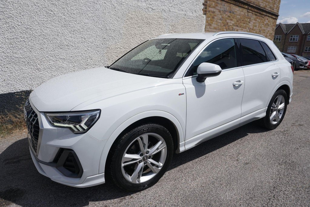 USED 2020 20 AUDI Q3 1.5 TFSI CoD 35 S line Euro 6 (s/s) 5dr JUST ARRIVED