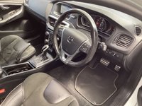 USED 2016 66 VOLVO V40 1.5 T2 R-Design Nav Plus Hatchback 5dr Petrol Auto Euro 6 (s/s) (122 ps) 