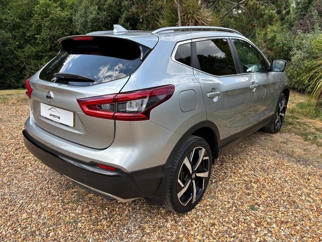 View our NISSAN QASHQAI