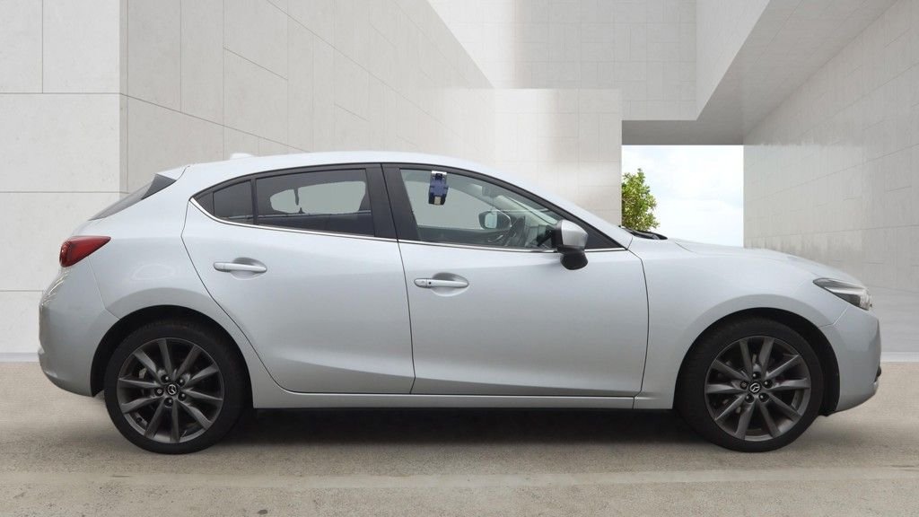 USED 2018 18 MAZDA MAZDA3 2.0 SKYACTIV-G Sport Nav Hatchback 5dr Petrol Manual Euro 6 (s/s) (121 ps) 2 KEYS / LONG MOT