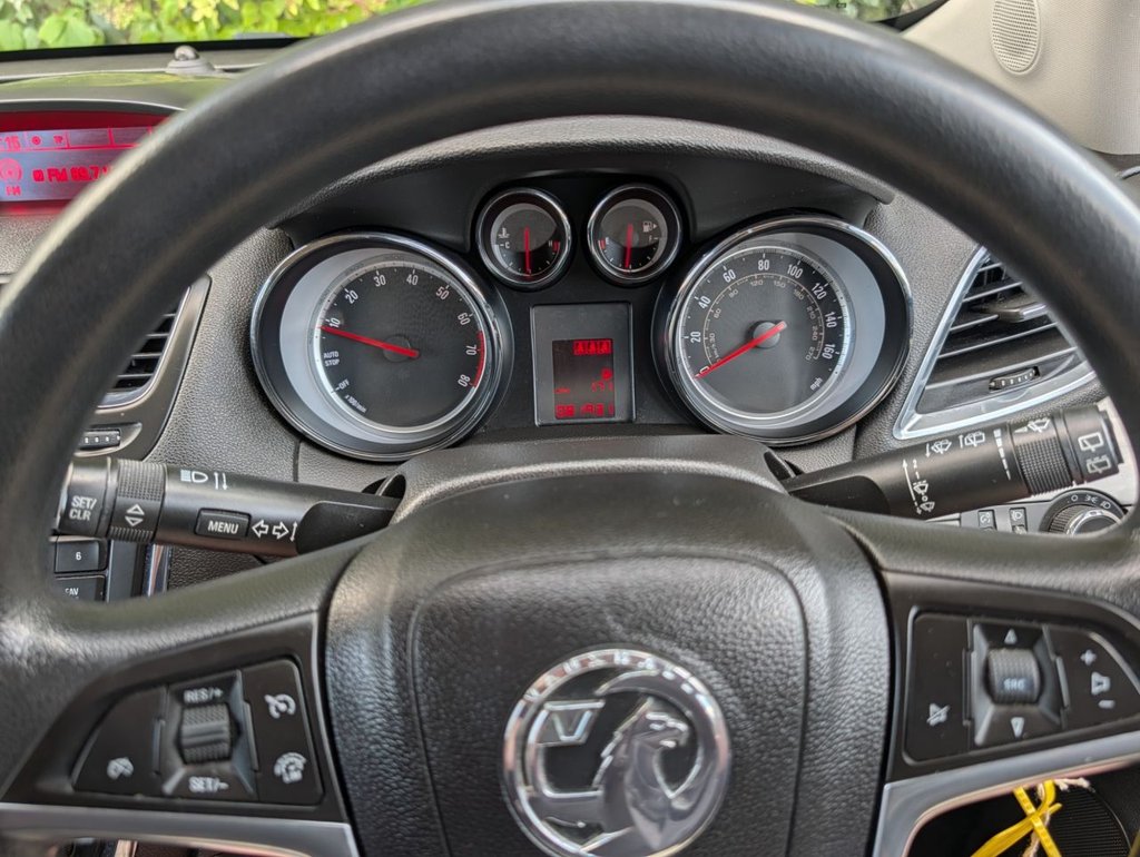 USED 2013 62 VAUXHALL MOKKA 1.6 S SUV 5dr Petrol Manual 2WD Euro 5 (s/s) (115 ps) FSH 11 Stamps Four New Tyres