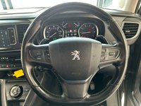 USED 2017 17 PEUGEOT TRAVELLER 2.0 BlueHDi Allure Standard MPV 5dr Diesel EAT6 MWB Euro 6 (s/s) (180 ps) 
