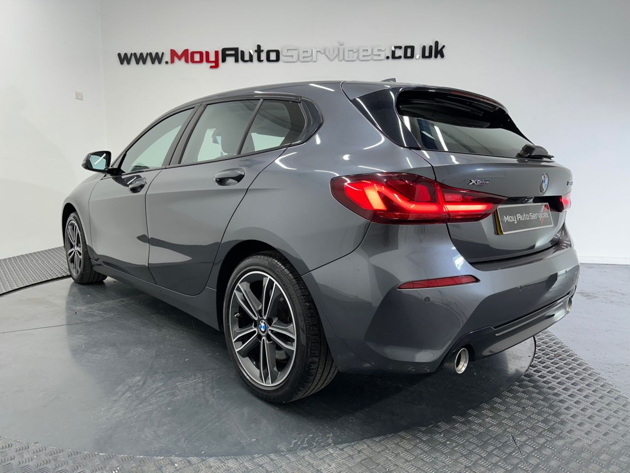 2020 BMW 1 SERIES 2.0 120d Sport Hatchback 5dr Diesel Auto xDrive Euro 6 (s/s) (190 ps) - vehicle photo 3 for sale on PureCar
