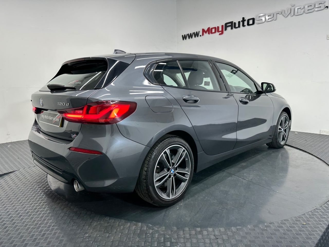 2020 BMW 1 SERIES 2.0 120d Sport Hatchback 5dr Diesel Auto xDrive Euro 6 (s/s) (190 ps) - vehicle photo 7 for sale on PureCar