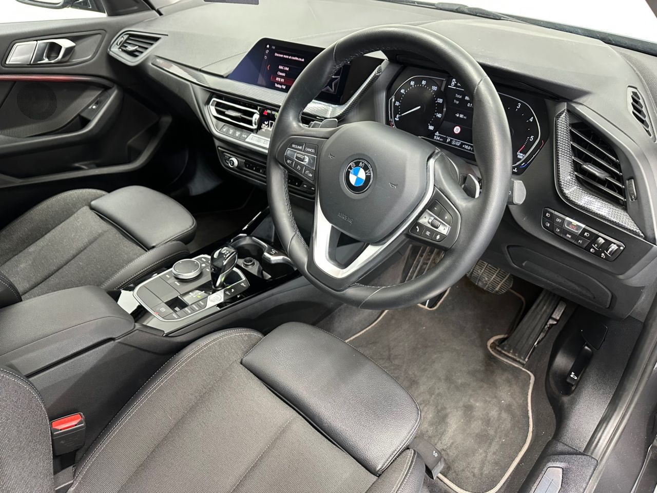 2020 BMW 1 SERIES 2.0 120d Sport Hatchback 5dr Diesel Auto xDrive Euro 6 (s/s) (190 ps) - vehicle photo 11 for sale on PureCar