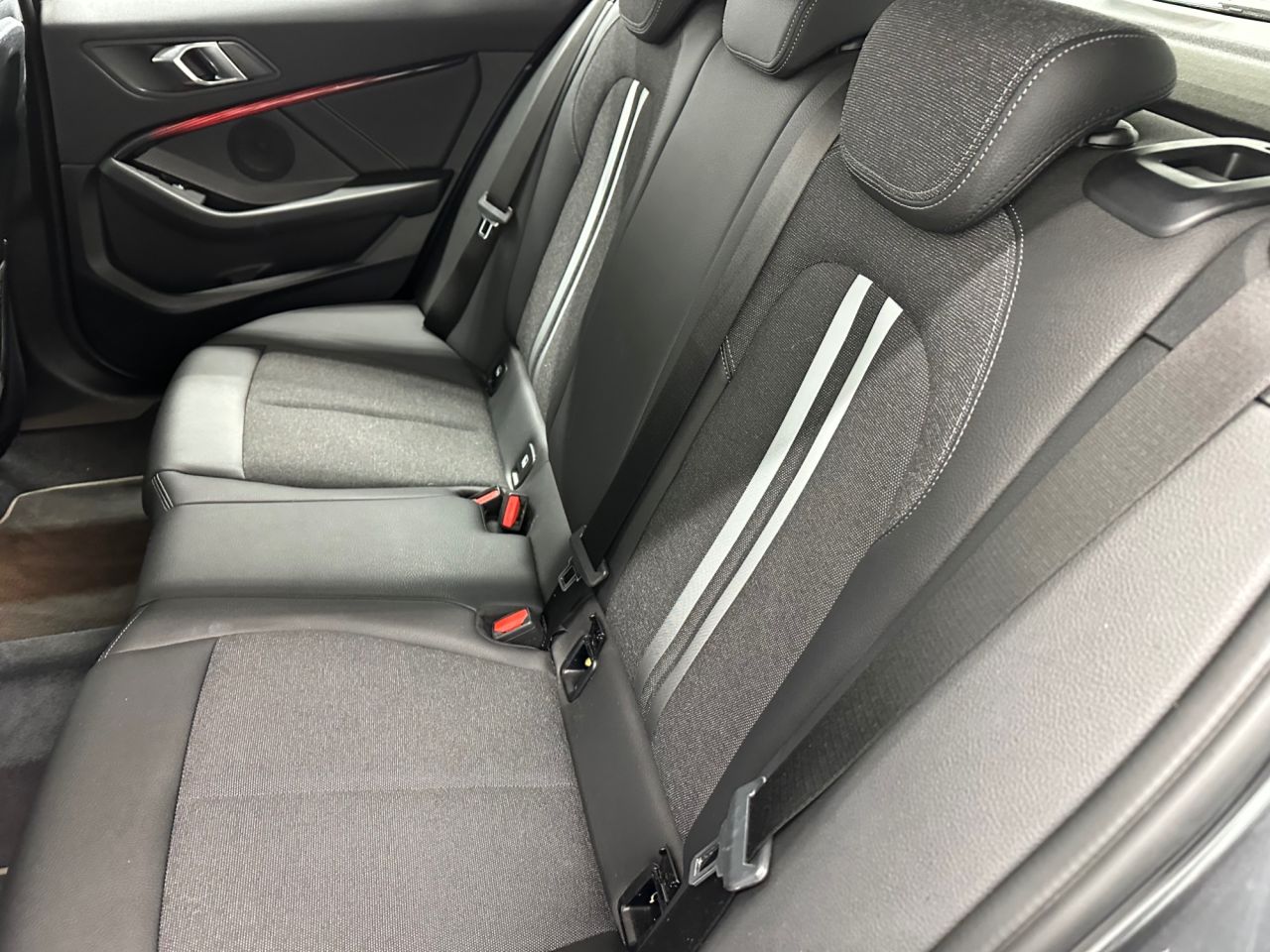 2020 BMW 1 SERIES 2.0 120d Sport Hatchback 5dr Diesel Auto xDrive Euro 6 (s/s) (190 ps) - vehicle photo 28 for sale on PureCar