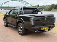 USED 2016 Y NISSAN NAVARA 2.3 dCi Tekna Pickup Double Cab 4dr Diesel Manual 4WD Euro 5 (190 ps) **FULL BLACK PACK**INTERIOR CARBON INSERTS**SAT NAV**