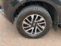 USED 2016 Y NISSAN NAVARA 2.3 dCi Tekna Pickup Double Cab 4dr Diesel Manual 4WD Euro 5 (190 ps) **FULL BLACK PACK**INTERIOR CARBON INSERTS**SAT NAV**