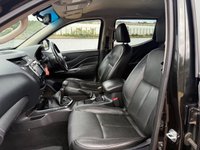 USED 2016 Y NISSAN NAVARA 2.3 dCi Tekna Pickup Double Cab 4dr Diesel Manual 4WD Euro 5 (190 ps) **FULL BLACK PACK**INTERIOR CARBON INSERTS**SAT NAV**