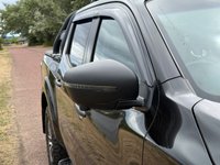 USED 2016 Y NISSAN NAVARA 2.3 dCi Tekna Pickup Double Cab 4dr Diesel Manual 4WD Euro 5 (190 ps) **FULL BLACK PACK**INTERIOR CARBON INSERTS**SAT NAV**
