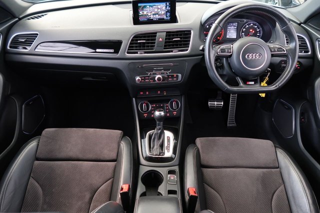 View our AUDI Q3