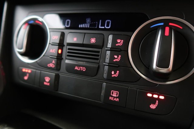 View our AUDI Q3