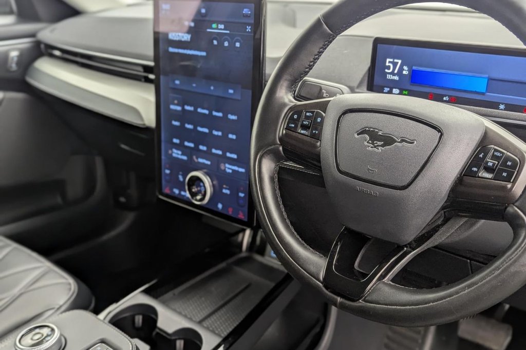 USED 2022 22 FORD MUSTANG MACH-E Standard Range 70kWh SUV 5dr Electric Automatic (269 ps) Car Play, Sat Nav, Camera