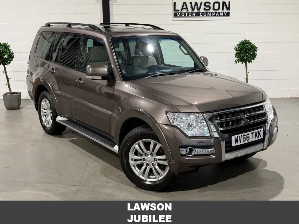 2016 MITSUBISHI SHOGUN