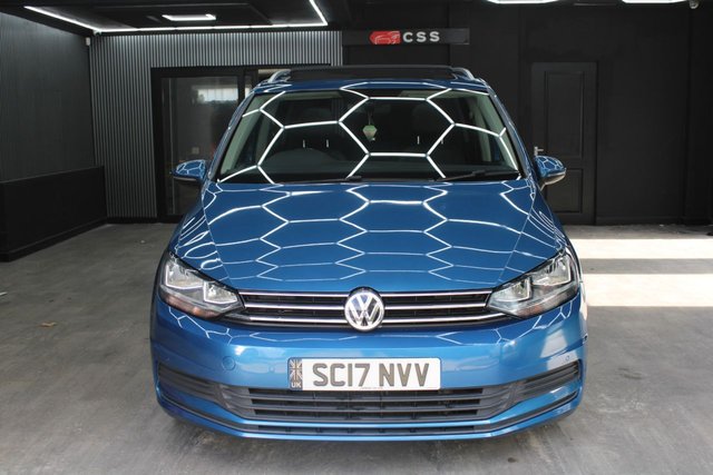 View our VOLKSWAGEN TOURAN
