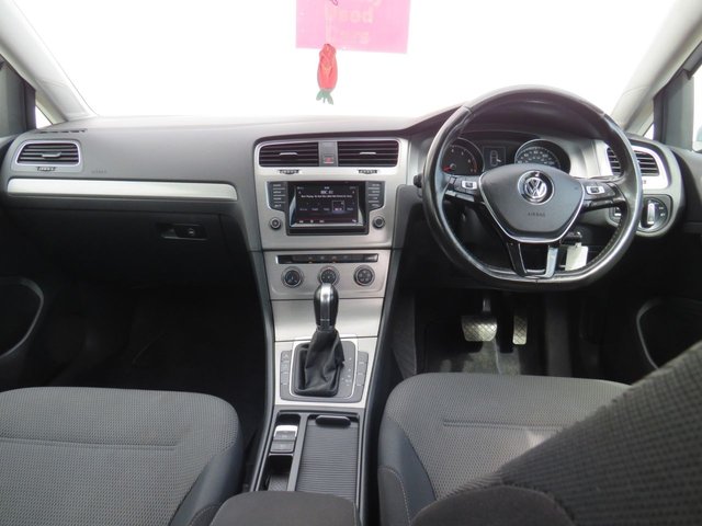 View our VOLKSWAGEN GOLF
