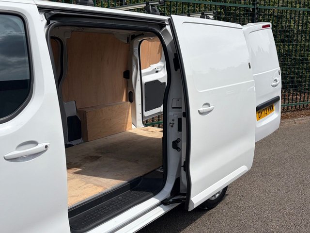 View our VAUXHALL VIVARO
