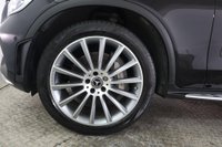 USED 2022 72 MERCEDES-BENZ GLC 2.0 GLC300d AMG Line (Premium) Coupe G-Tronic+ 4MATIC Euro 6 (s/s) 5dr Reverse Camera, Heated Seats,