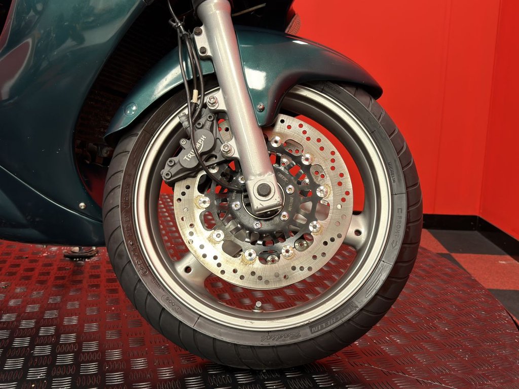 USED 2001 Y TRIUMPH SPRINT ST 955 TRADE BIKES AT TRADE PRICES 