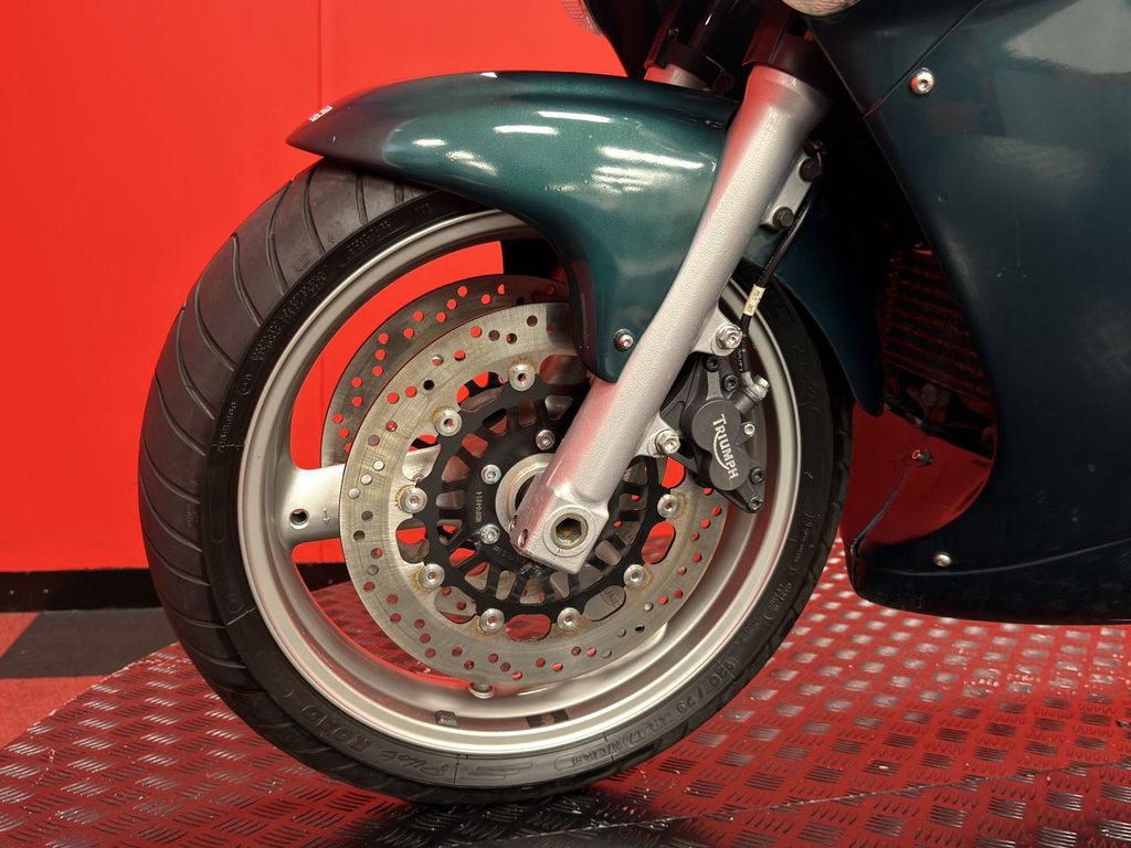 USED 2001 Y TRIUMPH SPRINT ST 955 TRADE BIKES AT TRADE PRICES 