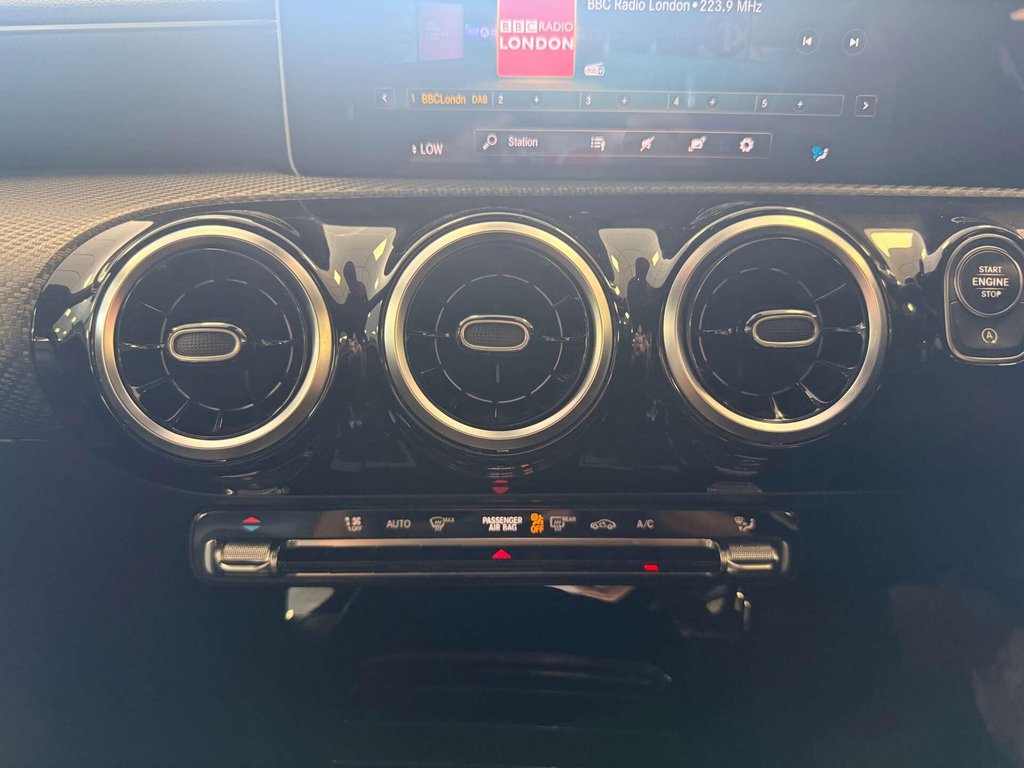 USED 2019 19 MERCEDES-BENZ A-CLASS 1.5 A 180 D SE Executive Auto 5dr SH + REVERSE CAMERA