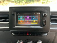 USED 2022 22 RENAULT MASTER 2.3 dCi 35 Business Panel Van 4dr Diesel Manual FWD MWB Medium Roof Euro 6 (135 ps) A/C, SAT NAV, REAR CAM, FSH, 1 OWNER