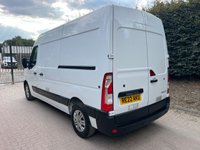 USED 2022 22 RENAULT MASTER 2.3 dCi 35 Business Panel Van 4dr Diesel Manual FWD MWB Medium Roof Euro 6 (135 ps) A/C, SAT NAV, REAR CAM, FSH, 1 OWNER